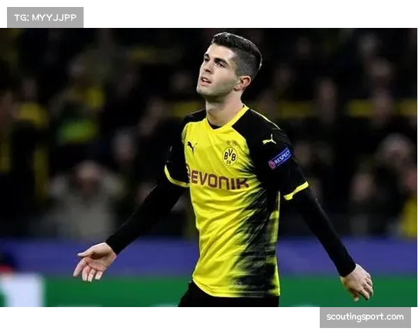 多特变阵四后卫体系：雷尔森边路插上与中路渗透结合效果